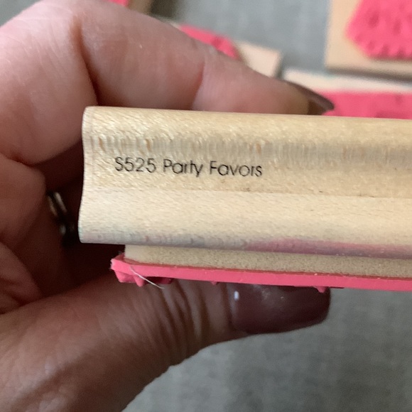 Party Favors S525 stamp set - Picture 6 of 7